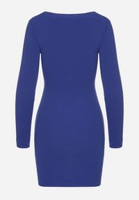 Born2be - Niebieska Sukienka o Dopasowanym Kroju z Kopertowym Dekoltem Ermellia. Okazja: na randkę, na ślub cywilny, na wesele. Typ kołnierza: dekolt kopertowy. Kolor: niebieski. Materiał: skóra. Długość rękawa: długi rękaw. Typ sukienki: kopertowe. Styl: klasyczny, glamour, elegancki #3