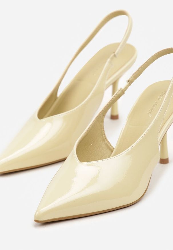 Renee - Żółte Lakierowane Sandały na Szpilce Typu Slingback Addoxie. Okazja: na co dzień, na spacer. Kolor: żółty. Materiał: lakier. Obcas: na szpilce. Styl: elegancki, casual. Wysokość obcasa: średni