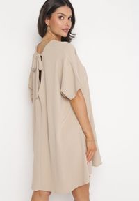 Born2be - Beżowa Sukienka o Fasonie Nietoperza z Wiązaniem na Plecach Miken. Kolor: beżowy #2