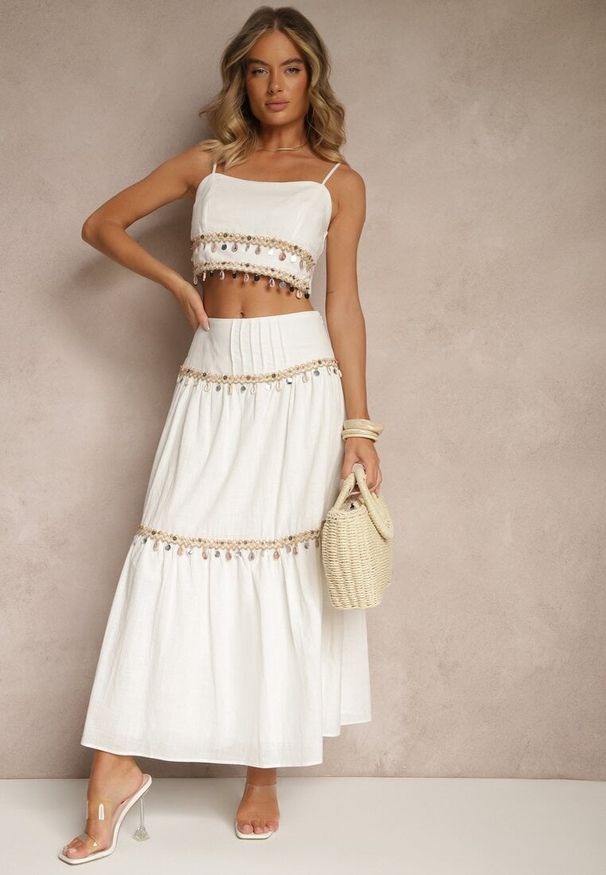 Renee - Biały Komplet z Bawełny Top i Spódnica z Koralikami Cekinami i Muszelkami Sarilisse. Kolor: biały. Materiał: bawełna