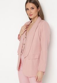 Born2be - Różowa Niezapinana Marynarka z Klapami Imitującymi Kieszonki Asandra. Okazja: na imprezę, do pracy. Kolor: różowy. Styl: elegancki