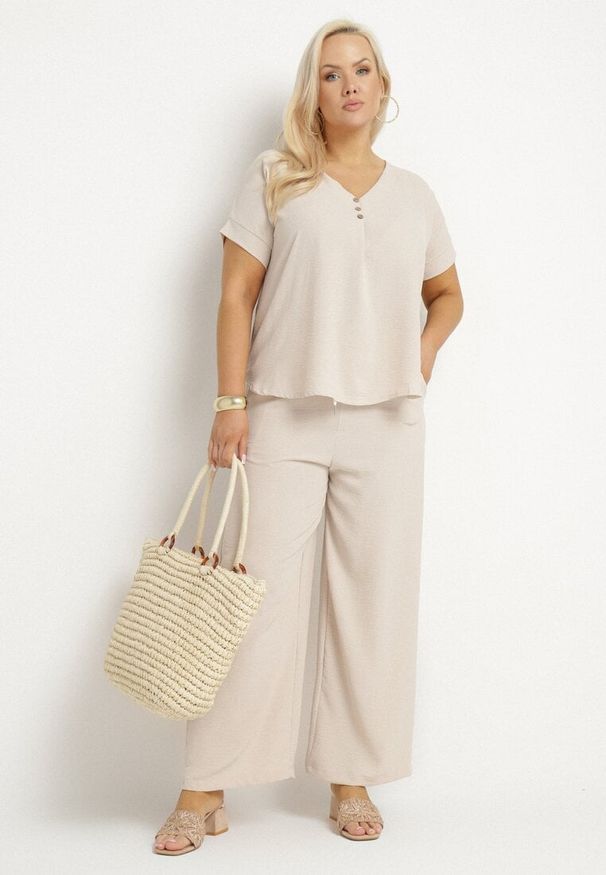 Born2be - Jasnobeżowy Komplet o Fasonie Oversize Bluzka i Szerokie Spodnie Amisora. Kolor: beżowy