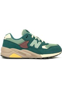 Buty męskie New Balance MT580KDB – zielone. Kolor: zielony. Materiał: guma, skóra, materiał, dresówka, syntetyk. Szerokość cholewki: normalna