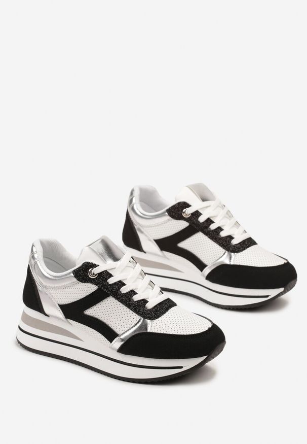 Born2be - Biało-Czarne Sneakersy na Grubej Podeszwie z Błyszczącymi Wstawkami i Sznurowaniem Lirevasa. Kolor: biały. Wzór: aplikacja