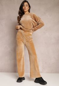 Renee - Beżowe Spodnie Dresowe Szerokie z Weluru Dilko. Kolor: beżowy. Materiał: welur, dresówka #5