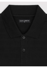 Pako Lorente - PAKO LORENTE - Czarne bawełniane polo w prążki. Okazja: na co dzień. Typ kołnierza: polo. Kolor: czarny, niebieski. Materiał: bawełna. Długość rękawa: krótki rękaw. Długość: krótkie. Wzór: prążki. Styl: casual #5