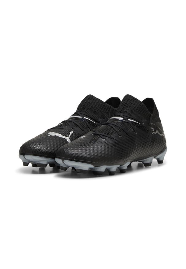 Puma - Młodzieżowe buty piłkarskie FUTURE 7 PRO FG/AG PUMA Black Silver Metallic. Kolor: wielokolorowy, szary, czarny. Sport: piłka nożna