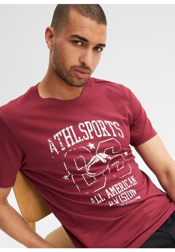 bonprix - T-shirt o kroju regular fit, 2 szt.. Kolor: czerwony. Wzór: nadruk. Styl: sportowy