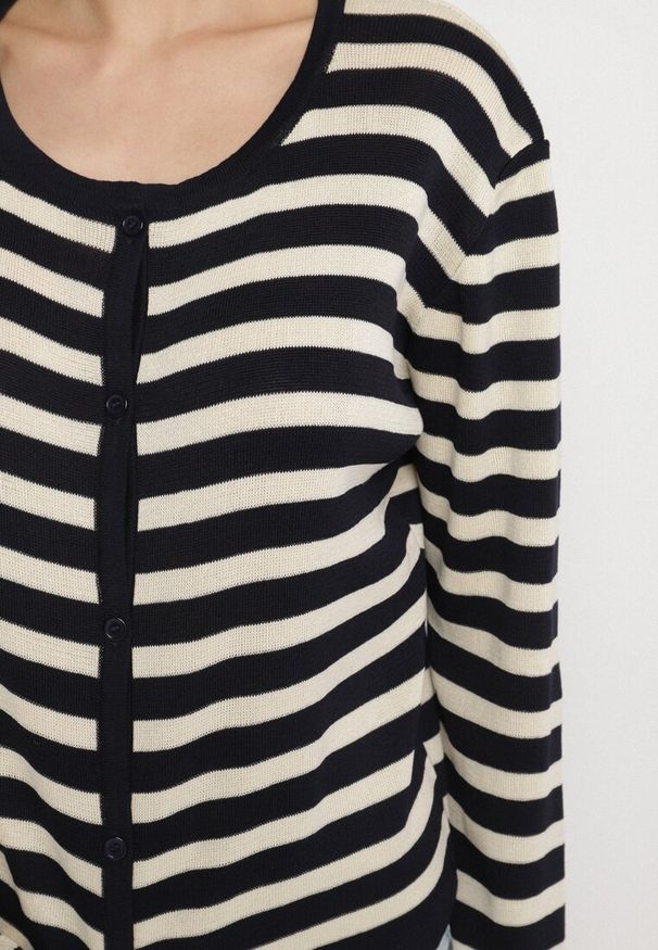 Born2be - Granatowy Klasyczny Kardigan z Wiskozą w Paski Ivelreia. Okazja: na co dzień. Kolor: niebieski. Materiał: wiskoza. Długość rękawa: długi rękaw. Długość: długie. Wzór: paski. Styl: klasyczny