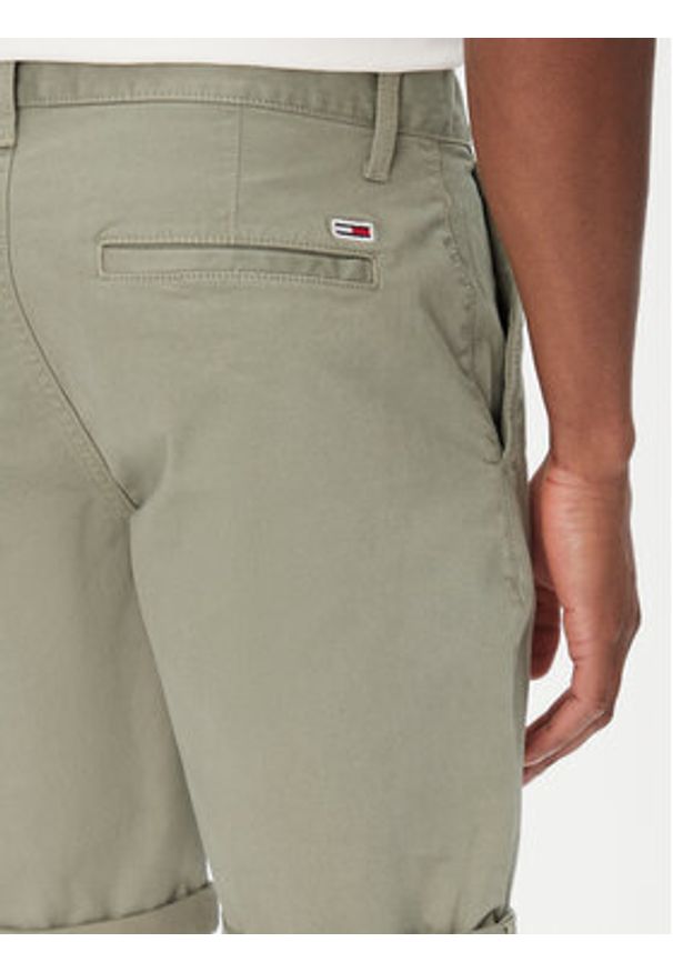 Tommy Jeans Szorty materiałowe Scanton DM0DM21950 Zielony Slim Fit. Kolor: zielony. Materiał: bawełna