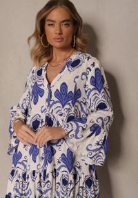 Renee - Niebieska Rozkloszowana Sukienka z Wiskozy Zdobiona Etnicznym Printem Pasiretia. Okazja: na co dzień, na imprezę. Typ kołnierza: dekolt w serek. Kolor: niebieski. Materiał: wiskoza. Wzór: aplikacja, nadruk. Styl: elegancki, casual #3
