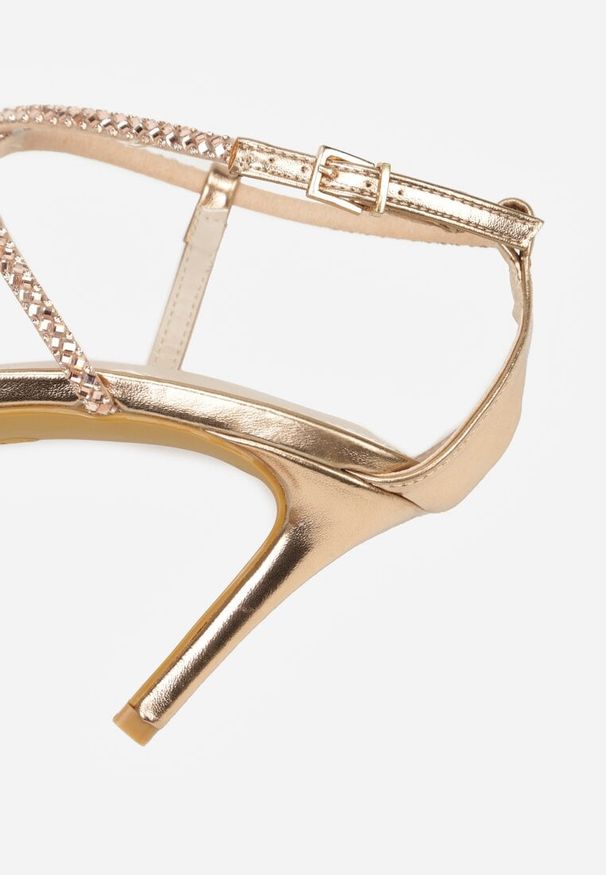 Renee - Szampańskie Sandały na Szpilce z Cyrkoniowymi Paskami Evirane. Zapięcie: pasek. Kolor: złoty. Materiał: jeans. Wzór: aplikacja. Sezon: lato. Obcas: na szpilce. Styl: klasyczny, elegancki
