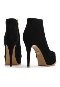 Kazar - Czarne botki damskie. Kolor: czarny. Materiał: nubuk. Sezon: jesień, zima. Obcas: na obcasie. Styl: klasyczny. Wysokość obcasa: wysoki #4