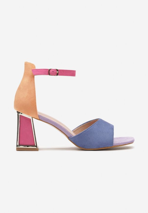 Renee - Niebiesko-Różowe Sandały z Ekoskóry na Słupku z Metalicznym Wykończeniem Zapinane przy Kostce Dannesia. Okazja: na co dzień, na spacer. Zapięcie: sprzączka. Kolor: niebieski. Materiał: len. Sezon: lato. Obcas: na słupku. Styl: casual. Wysokość obcasa: średni