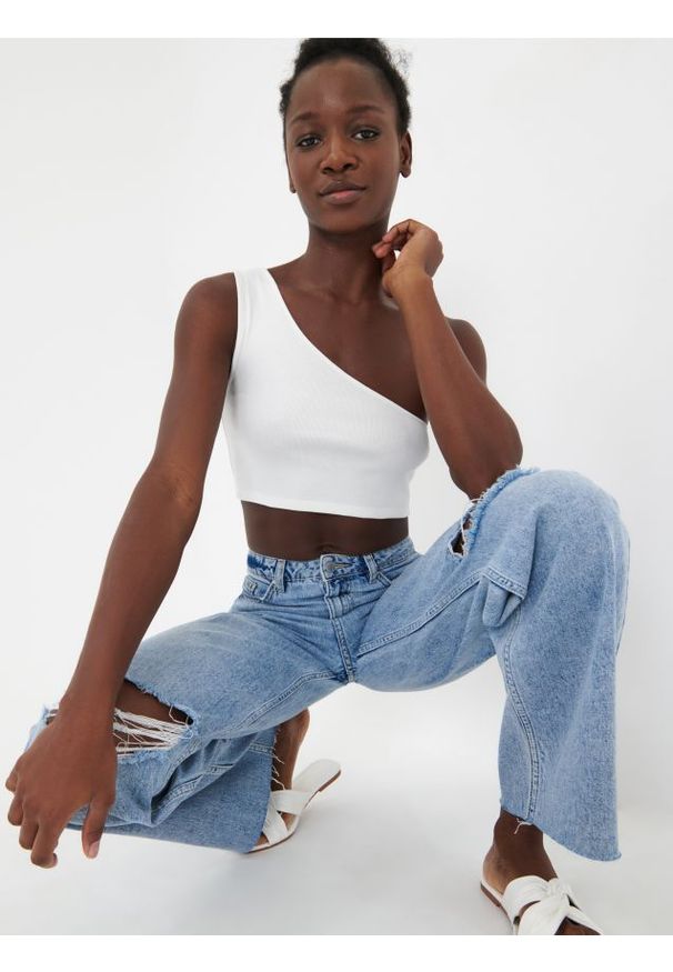 Sinsay - Crop top w prążki - kremowy. Kolor: kremowy. Materiał: włókno, bawełna. Wzór: prążki
