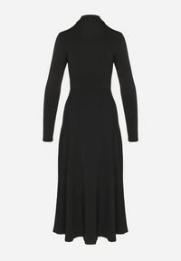 Born2be - Czarna Sukienka z Półgolfem Taliowana z Rozcięciem na Boku Sailea. Okazja: na co dzień. Kolor: czarny. Długość rękawa: długi rękaw. Styl: klasyczny, casual, elegancki #5