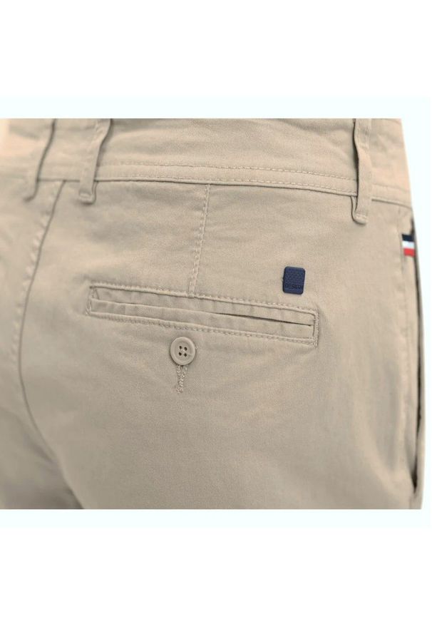 Pako Jeans - Krótkie Spodenki Męskie, Szorty - PAKO JEANS - Beżowe. Kolor: brązowy, beżowy, wielokolorowy. Materiał: bawełna. Długość: krótkie. Sezon: lato. Styl: klasyczny