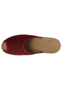 Befado obuwie damskie pu 581D201 czerwone. Okazja: do domu. Nosek buta: otwarty. Kolor: czerwony. Materiał: materiał #4