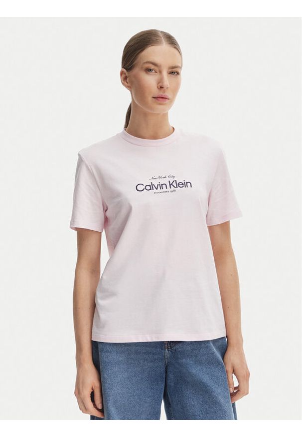 Calvin Klein Jeans T-Shirt NYC Logo LV047F810G Różowy Classic Fit. Kolor: różowy. Materiał: bawełna
