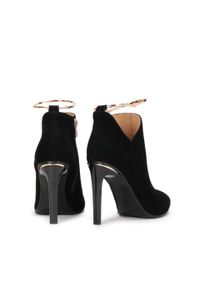 Kazar - Czarne botki damskie. Kolor: czarny. Materiał: zamsz. Szerokość cholewki: normalna. Obcas: na obcasie. Styl: elegancki. Wysokość obcasa: wysoki #7