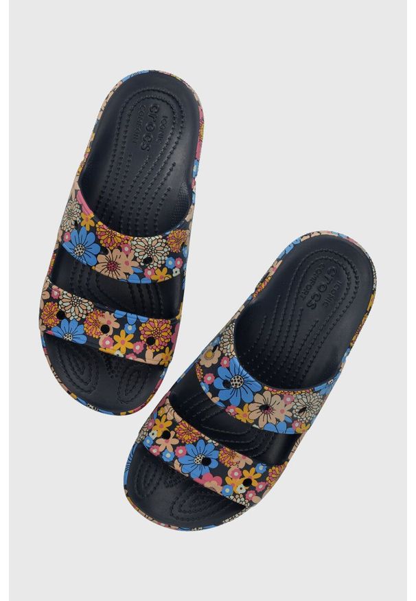 Crocs klapki Classic Crocs Retro Floral Sandal damskie 208975. Materiał: materiał. Styl: retro