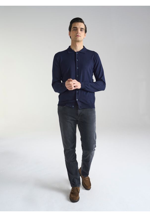 PAKO LORENTE – Granatowy kardigan z kołnierzykiem P24SF-2X-001-G-0 - Pako Lorente. Kolor: niebieski. Materiał: dzianina