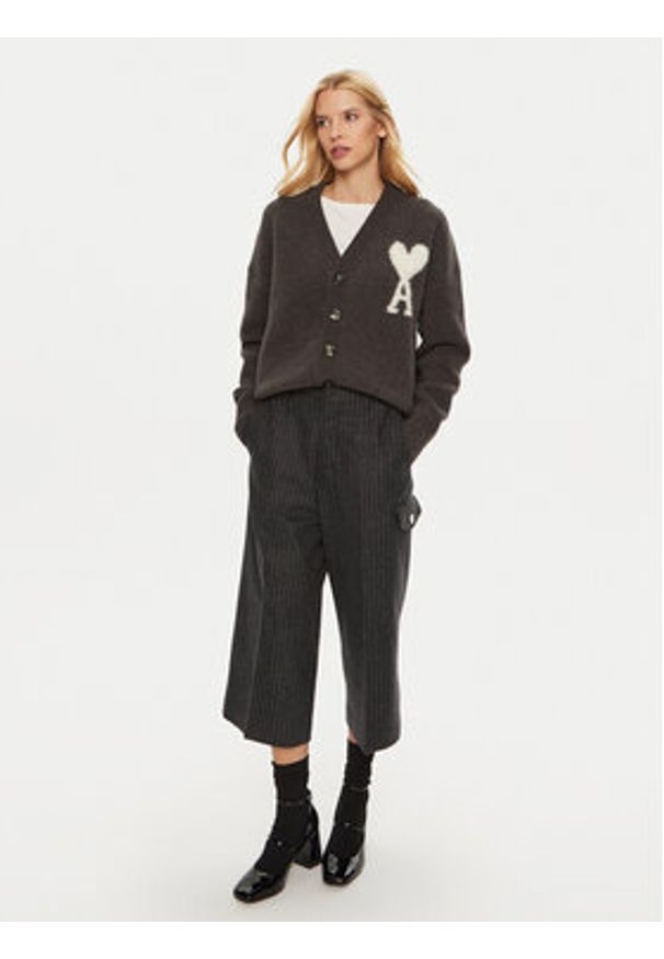 AMI PARIS - AMI Paris Spodnie materiałowe FSO403.WV0048 Szary Regular Fit. Kolor: szary. Materiał: wełna