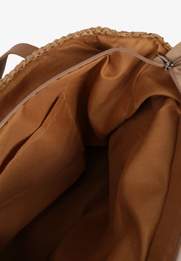Renee - Beżowa Pleciona Torebka Boho z Naszytym Napisem Jusbia. Kolor: beżowy. Wzór: napisy, aplikacja. Styl: boho