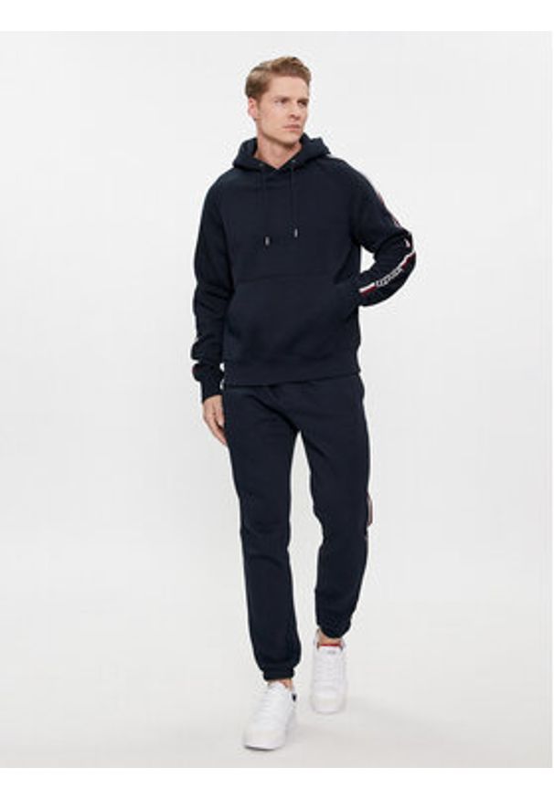 TOMMY HILFIGER - Tommy Hilfiger Bluza Global Stripe MW0MW33659 Granatowy Regular Fit. Kolor: niebieski. Materiał: bawełna, syntetyk