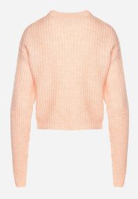 Born2be - Jasnoróżowy Sweter o Pudełkowym Kroju z Prążkowanym Tłoczeniem Omelis. Okazja: na co dzień. Kolor: różowy. Materiał: prążkowany. Długość rękawa: długi rękaw. Długość: długie. Styl: elegancki, casual #7