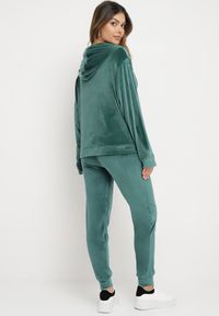 Born2be - Ciemnozielony 2-Częściowy Welurowy Komplet Dresowy ze Spodniami i Bluzą z Kapturem Bondia. Kolor: zielony. Materiał: welur, dresówka #6