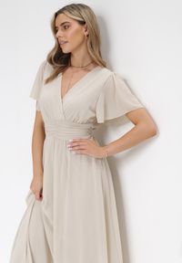 Born2be - Beżowa Kopertowa Sukienka Maxi z Gumką w Pasie Narlin. Okazja: na ślub cywilny, na wesele, na studniówkę. Typ kołnierza: dekolt w serek. Kolor: beżowy. Typ sukienki: kopertowe. Styl: klasyczny. Długość: maxi #3