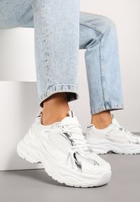 Born2be - Biało-Srebrne Sneakersy Vices na Grubej Podeszwie z Tłoczeniami Nativine. Okazja: na co dzień. Kolor: biały. Materiał: jeans