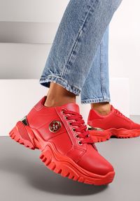 Renee - Czerwone Sneakersy przed Kostkę z Metalicznym Zdobieniem na Grubej Podeszwie Umsine. Wysokość cholewki: przed kostkę. Kolor: czerwony. Wzór: aplikacja #5