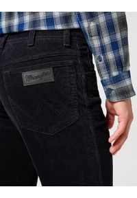 Wrangler - MĘSKIE SPODNIE SZTRUSKOWE WRANGLER TEXAS BLACK 112356789 W121016329