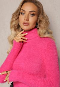 Renee - Fuksjowy Golf z Dzianiny z Długim Włosem i Dodatkiem Wełny Gerdonna. Typ kołnierza: golf. Kolor: różowy. Materiał: wełna, dzianina. Długość: długie. Wzór: jednolity. Sezon: zima, jesień #4