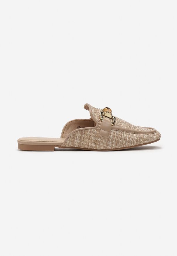 Born2be - Ciemnobeżowe Klapki Mule z Plecioną Cholewką i Klamerką Airnefa. Kolor: beżowy. Obcas: na obcasie. Styl: boho. Wysokość obcasa: niski