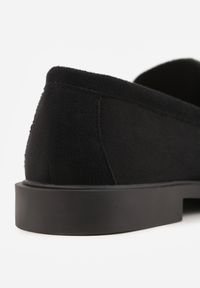 Renee - Czarne Mokasyny VICES z Wkładką ze Skóry Naturalnej Ozdobione Chwostami Maritune. Okazja: na co dzień. Kolor: czarny. Materiał: skóra. Wzór: aplikacja. Styl: casual, elegancki #4