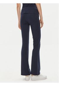 Gina Tricot Spodnie materiałowe 21671 Granatowy Flare Fit. Kolor: niebieski. Materiał: bawełna
