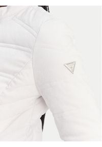 Guess Kurtka przejściowa W6RL02 WJ492 Biały Regular Fit. Kolor: biały. Materiał: syntetyk #6