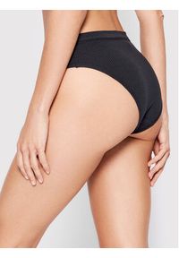 Chantelle Figi brazylijskie z wysokim stanem Comfort C15P50 Czarny. Stan: podwyższony. Kolor: czarny. Materiał: bawełna