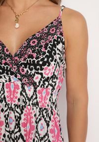 Born2be - Czarna Taliowana Sukienka z Wiskozy na Regulowanych Ramiączkach z Gumką w Pasie Zenadea. Okazja: na co dzień. Kolor: czarny. Materiał: wiskoza. Długość rękawa: na ramiączkach. Sezon: lato. Styl: wizytowy, casual #7