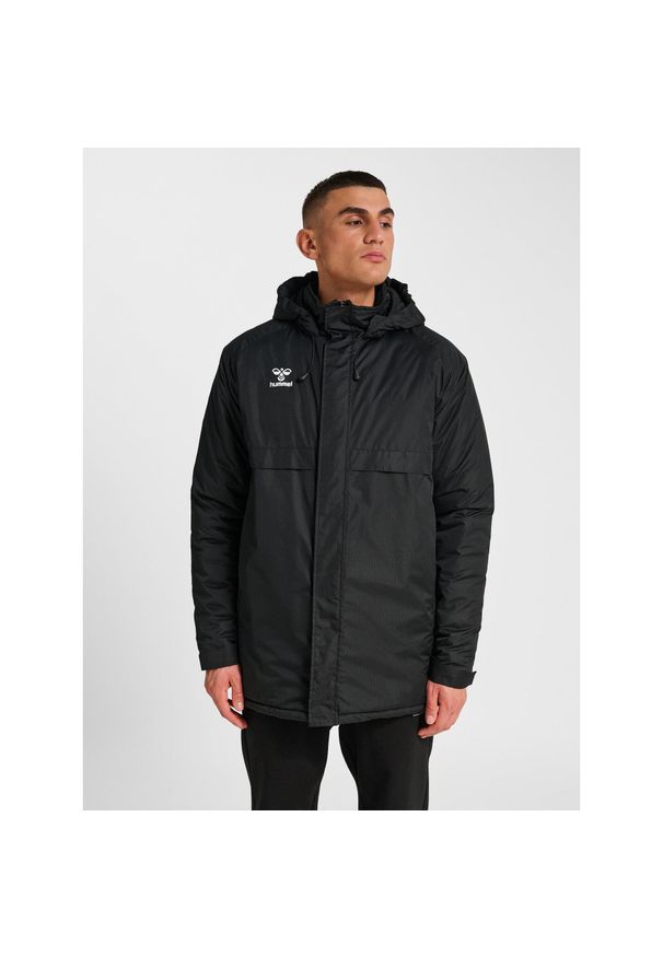 Parka Hummel GO. Kolor: czarny. Wzór: nadruk. Sezon: zima