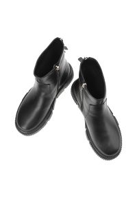 Czarne Botki Cambell Stylowe Obuwie Damskie Zapinane Na Suwak. Okazja: na co dzień. Zapięcie: zamek. Kolor: czarny. Materiał: skóra. Styl: elegancki #5