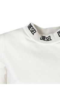 Diesel T-shirt "T-Reg" | A06780-0JFAX | Kobieta | Biały. Okazja: na co dzień. Typ kołnierza: kołnierzyk stójkowy. Kolor: biały. Materiał: bawełna. Styl: elegancki, casual