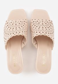 Renee - Beżowe Ażurowe Klapki na Słupkowym Obcasie z Kwadratowym Noskiem Lumetia. Nosek buta: otwarty. Kolor: beżowy. Materiał: skóra. Wzór: ażurowy. Sezon: lato. Obcas: na obcasie. Wysokość obcasa: średni #9