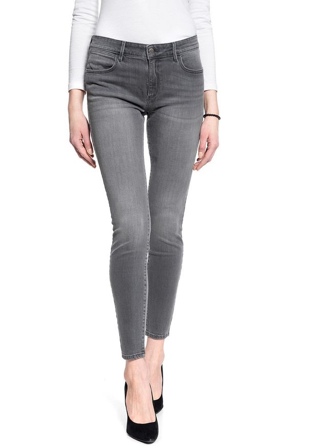 Wrangler - SPODNIE DAMSKIE WRANGLER SKINNY SKY GREY W28KKS74H 112128299
