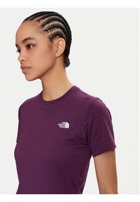 The North Face T-Shirt Simple Dome NF0A87NH Fioletowy Regular Fit. Kolor: fioletowy. Materiał: bawełna