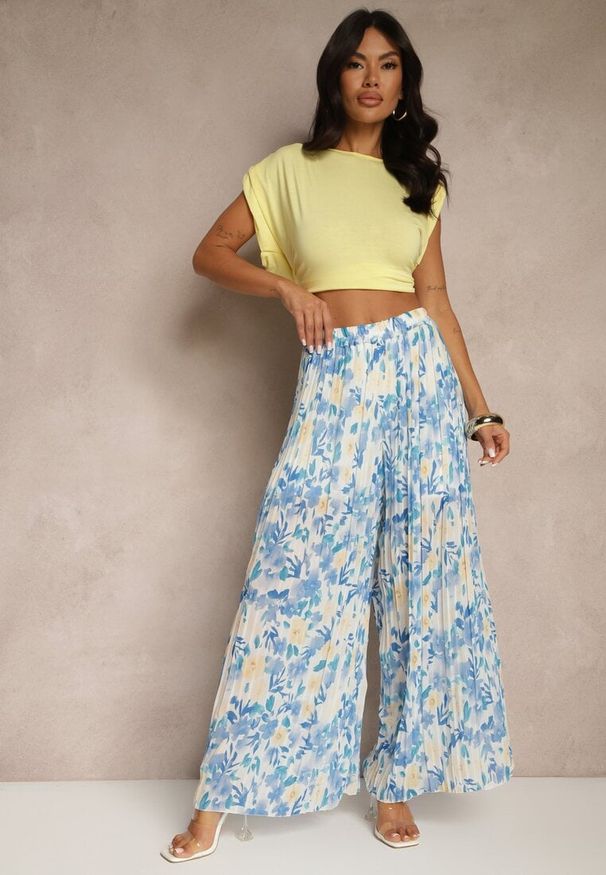 Renee - Niebieskie Spodnie High Waist Zdobione Plisami i Kwiatowym Printem Folamea. Okazja: na co dzień. Stan: podwyższony. Kolor: niebieski. Wzór: aplikacja, kwiaty, nadruk. Styl: klasyczny, elegancki, casual