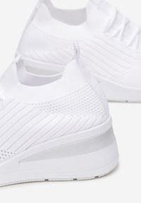 Born2be - Białe Sneakersy Maeraste. Wysokość cholewki: przed kostkę. Nosek buta: okrągły. Zapięcie: sznurówki. Kolor: biały. Materiał: materiał. Szerokość cholewki: normalna. Wzór: aplikacja. Obcas: na koturnie